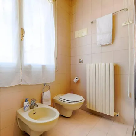 Grazioso In Centro- Wifi Ascensore Aria Condizionata * Modena