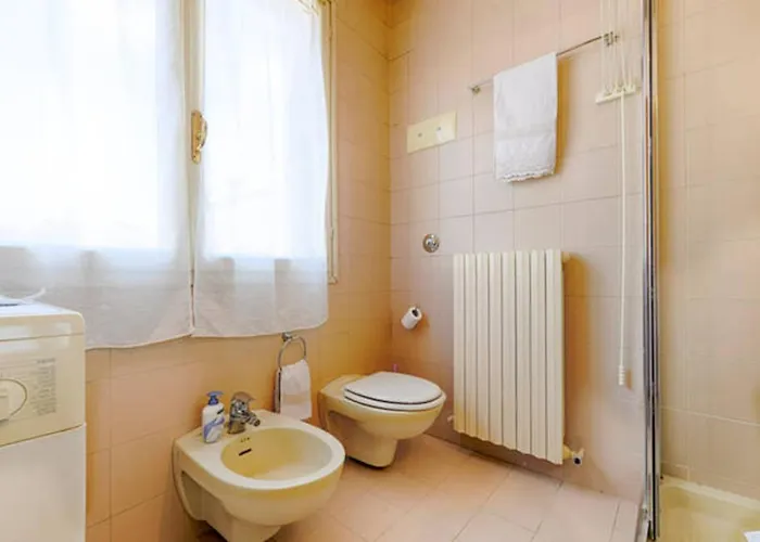 Grazioso In Centro- Wifi Ascensore Aria Condizionata * Modena