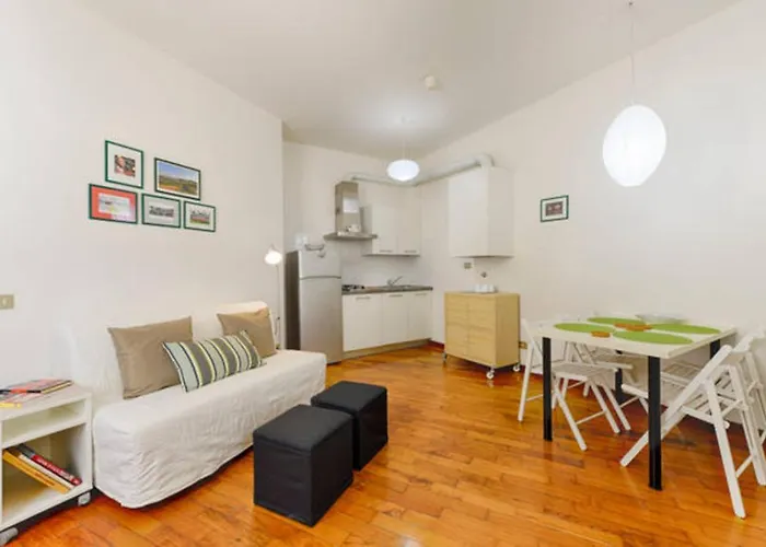 Apartamento Grazioso In Centro- Wifi Ascensore Aria Condizionata Módena